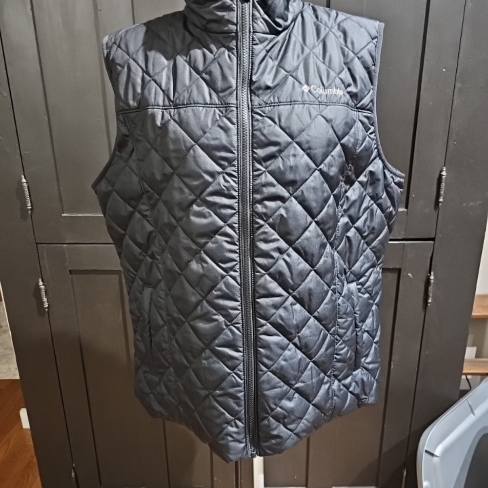 Columbia Quilted Black Vest
